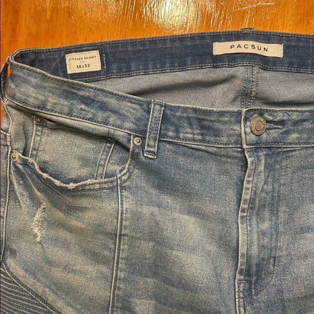 PacSun Stacked Skinny Moto Jeans Mens 36x32 Light Wash Blue Ribbed Biker Denim - Picture 3 of 10